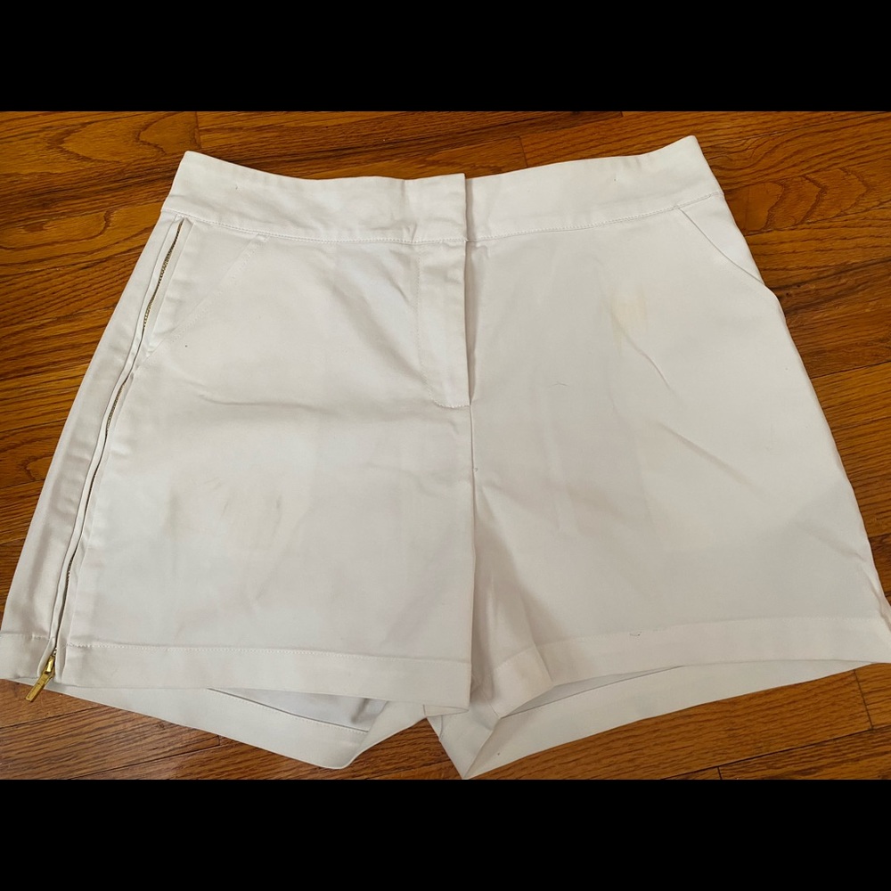 Gorgeous white bebe shorts